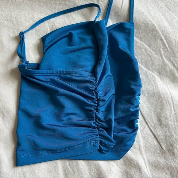 blue slinky going out top - Picture 3 of 4